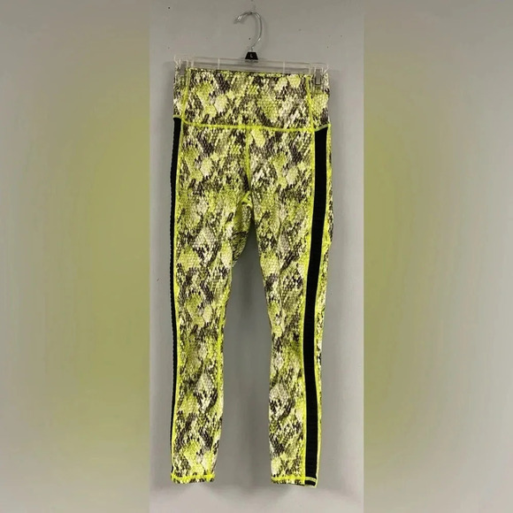 Fabletics Define PowerHold High-Waisted 7/8 Legging Size XS Citron Asper & Black - Picture 3 of 9